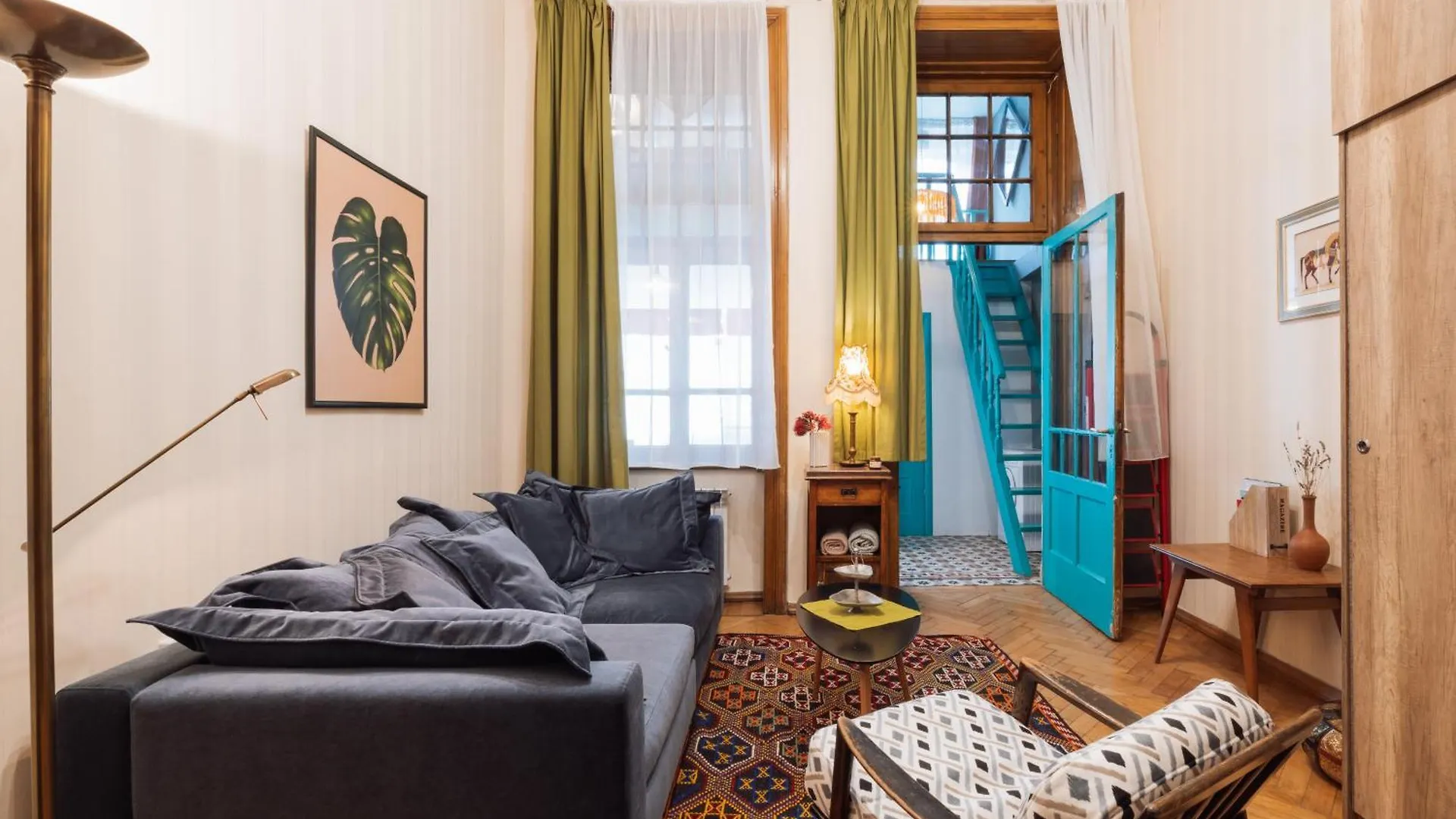 דירות טביליסי Historical Spirit Duplex Loft